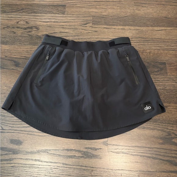 ALO high waist elevation miniskirt - Picture 2 of 5